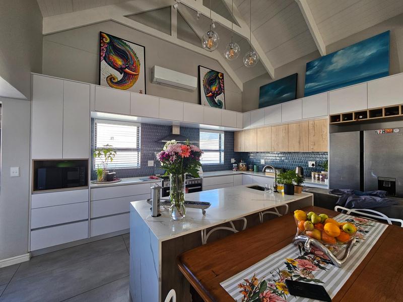 3 Bedroom Property for Sale in Britannia Bay Western Cape